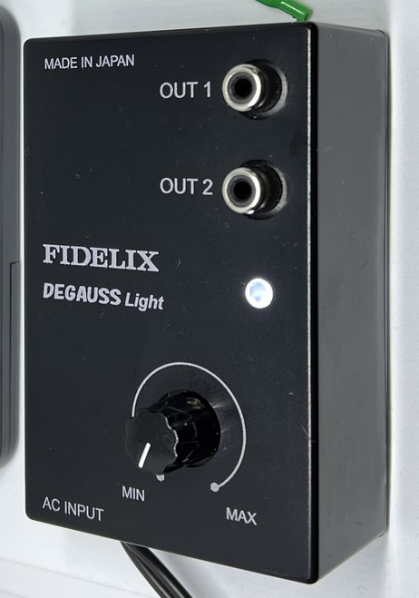 フィデリックス DEGAUSS-LIGHT ストロボライト機能搭載カートリッジ消磁器《DEGAUSS Light》FIDELIX[DEGAUSSLIGHT] 返品種別A