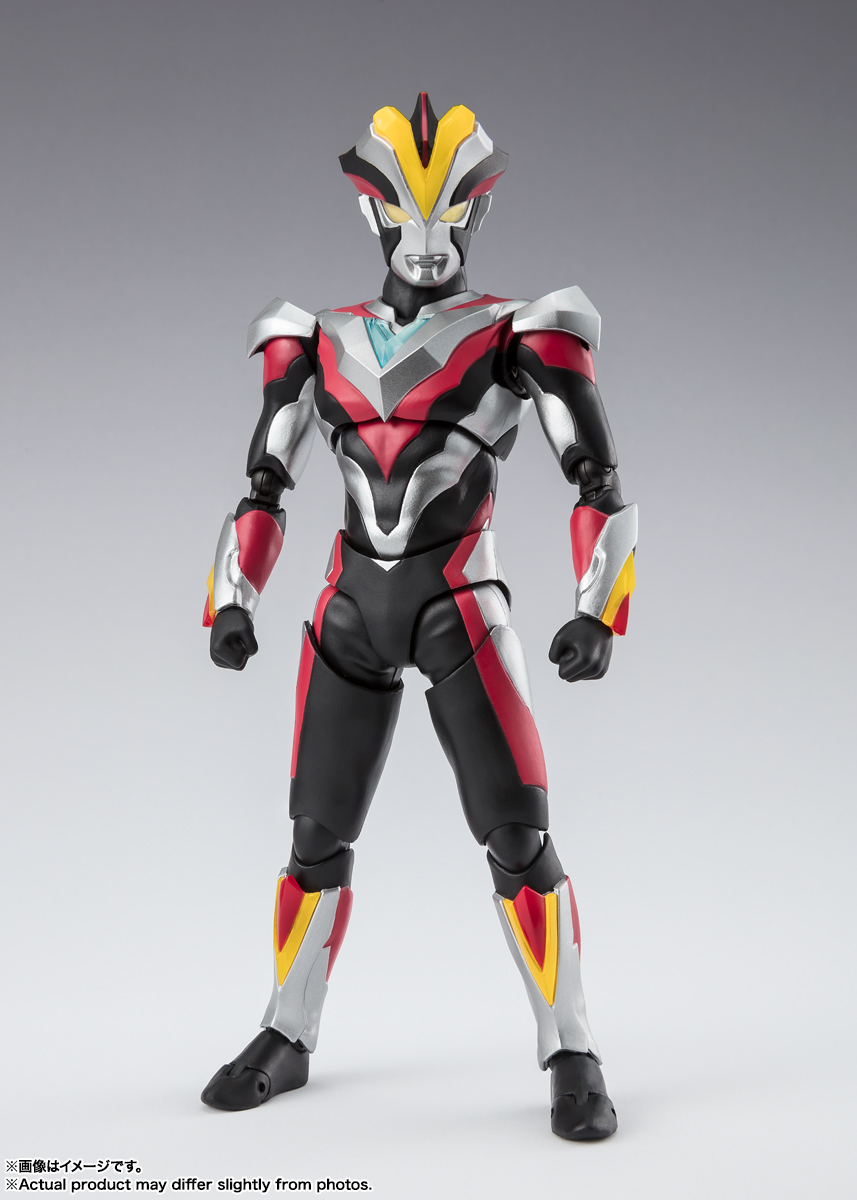 Amazon.co.jp: ウルトラチェンジシリーズ ウルトラマン